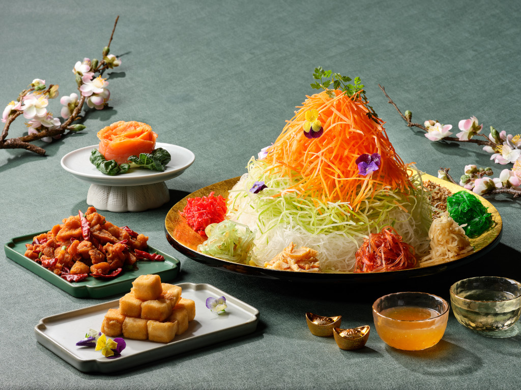 Abundance Treasures Yusheng with La Zi Ji - Si Chuan Dou Hua