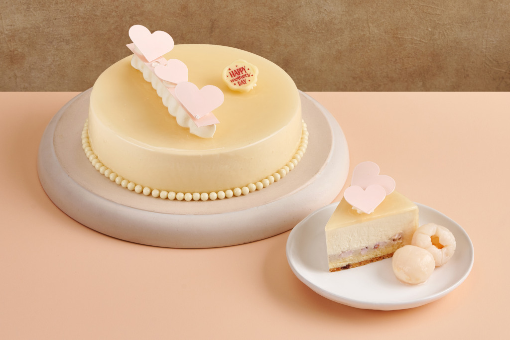 Goodwood Park Hotel’s Lychee Rose Cremeux & Jasmine Tea Mousse Cake