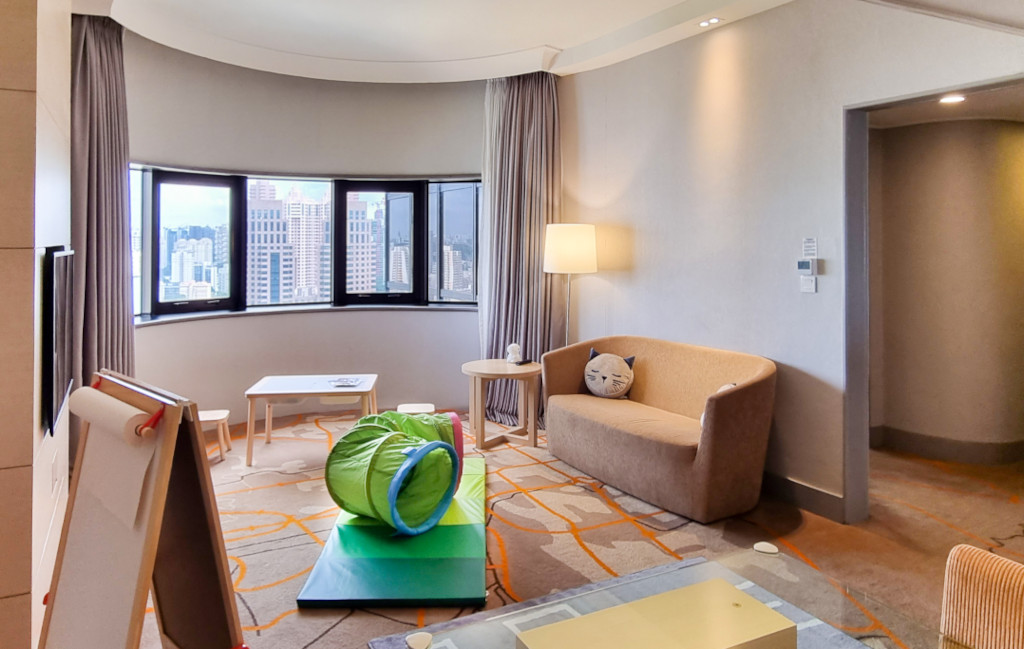 Family Room staycation Package at Holiday Inn Singapore Atrium