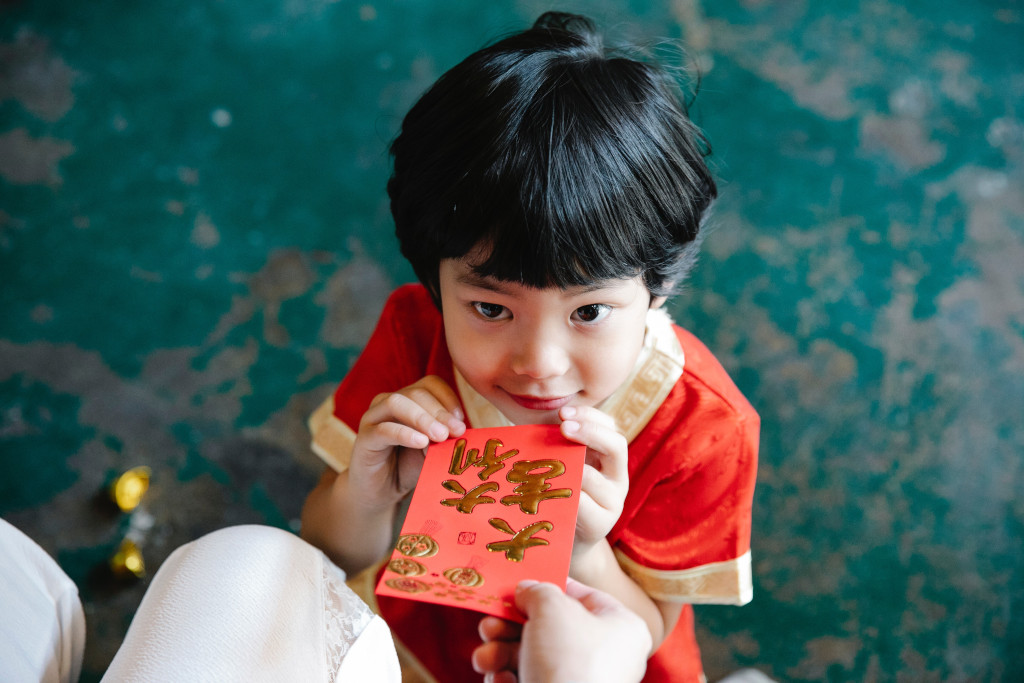 family finance: kickstarting your child's financial journey with CNY ang pows 
