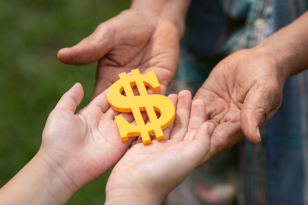 family finance: transferring financial lessons to your child