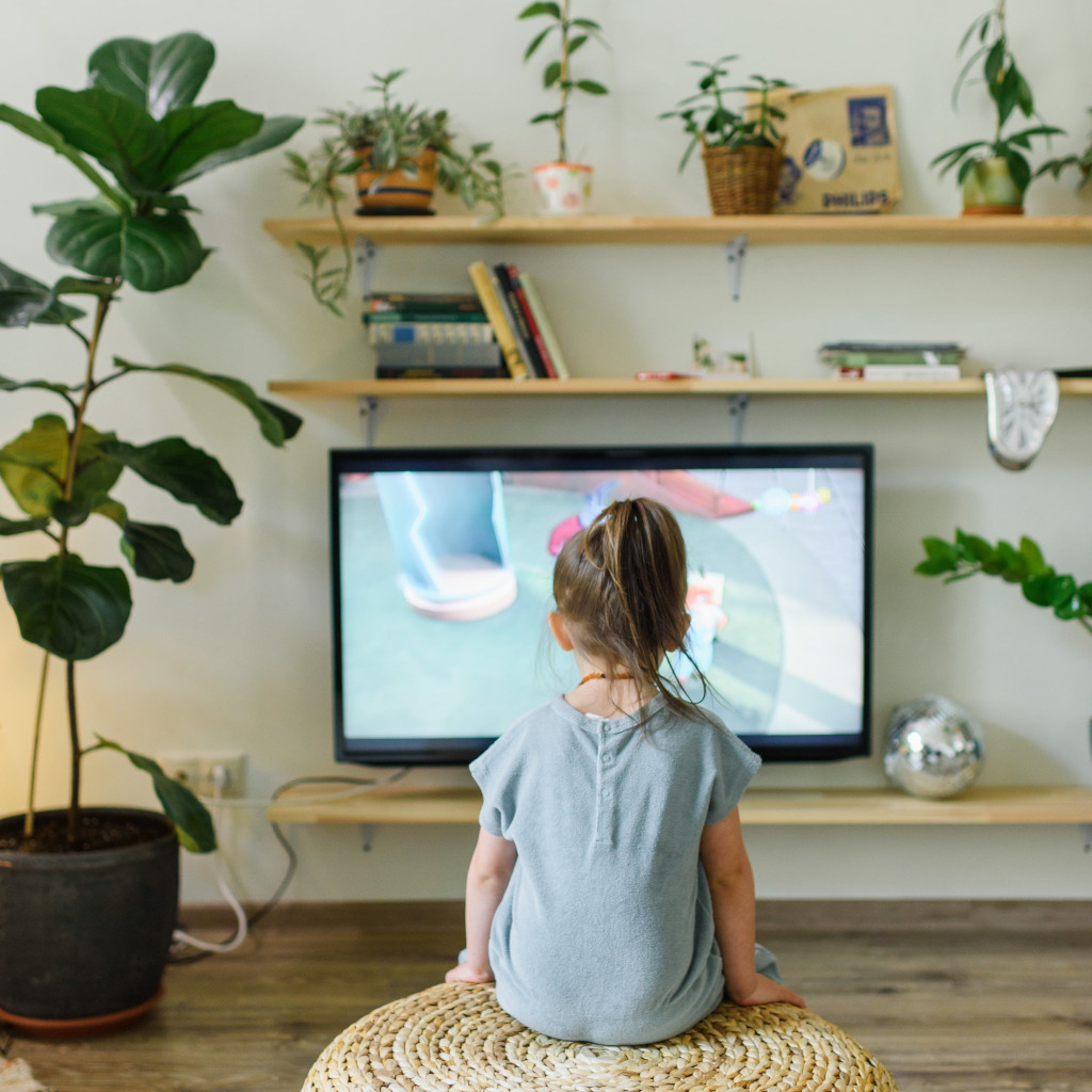 little-girl-watch-television.jpg